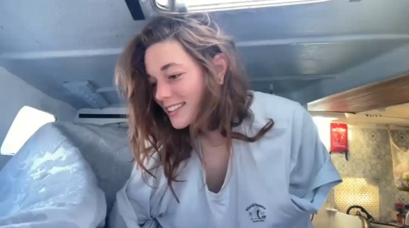 Sophieraiin Nude Sister Striptease Video